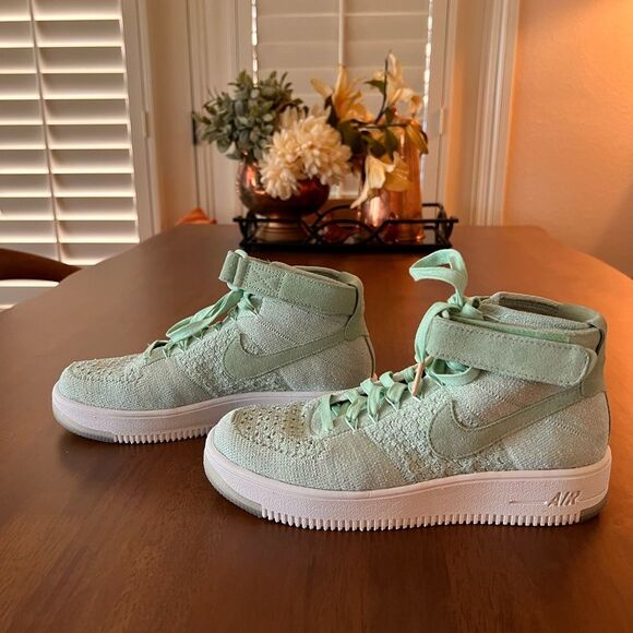 Nike Air Force 1 Ultra Flyknit Mid Enamel Green Women’s 7.5 Lightweight Sneakers - Picture 9 of 14